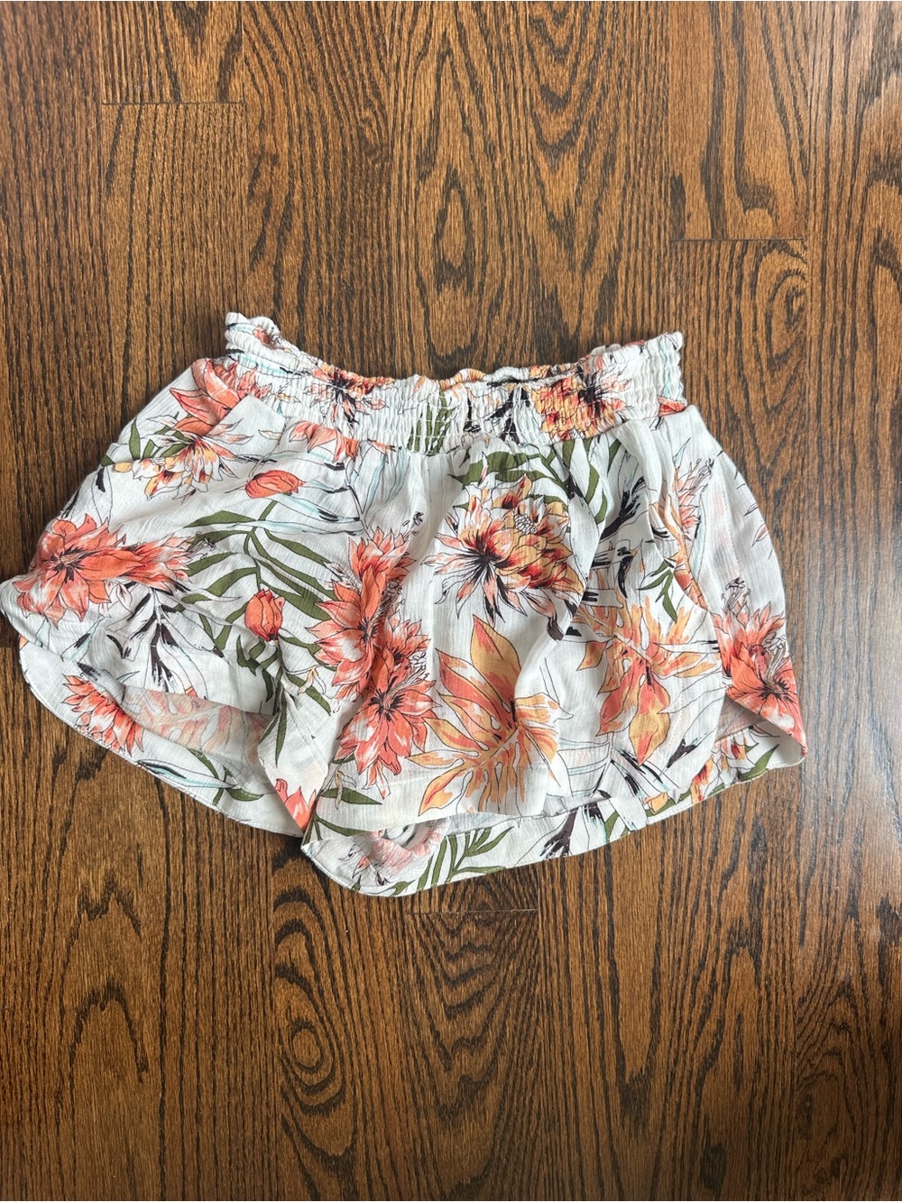 Rip Curl NWOT Flowy Floral Shorts